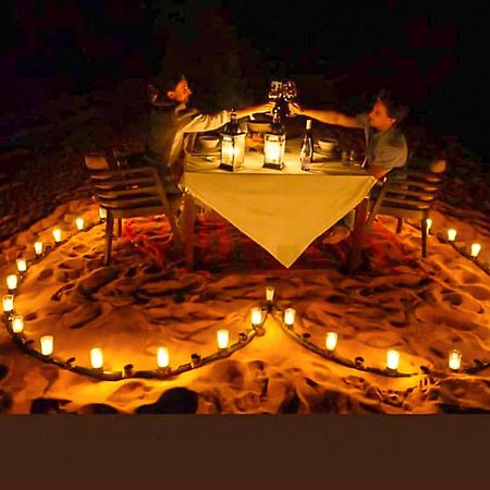 ホテル Sahara Deluxe Camp メルズーガ エクステリア 写真