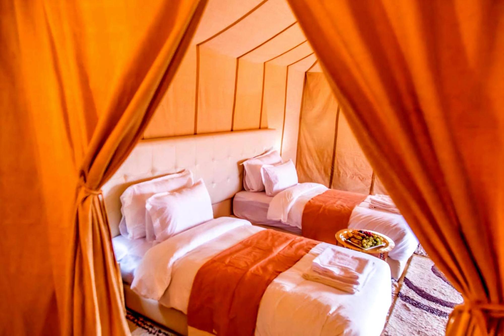 ホテル Sahara Deluxe Camp メルズーガ エクステリア 写真